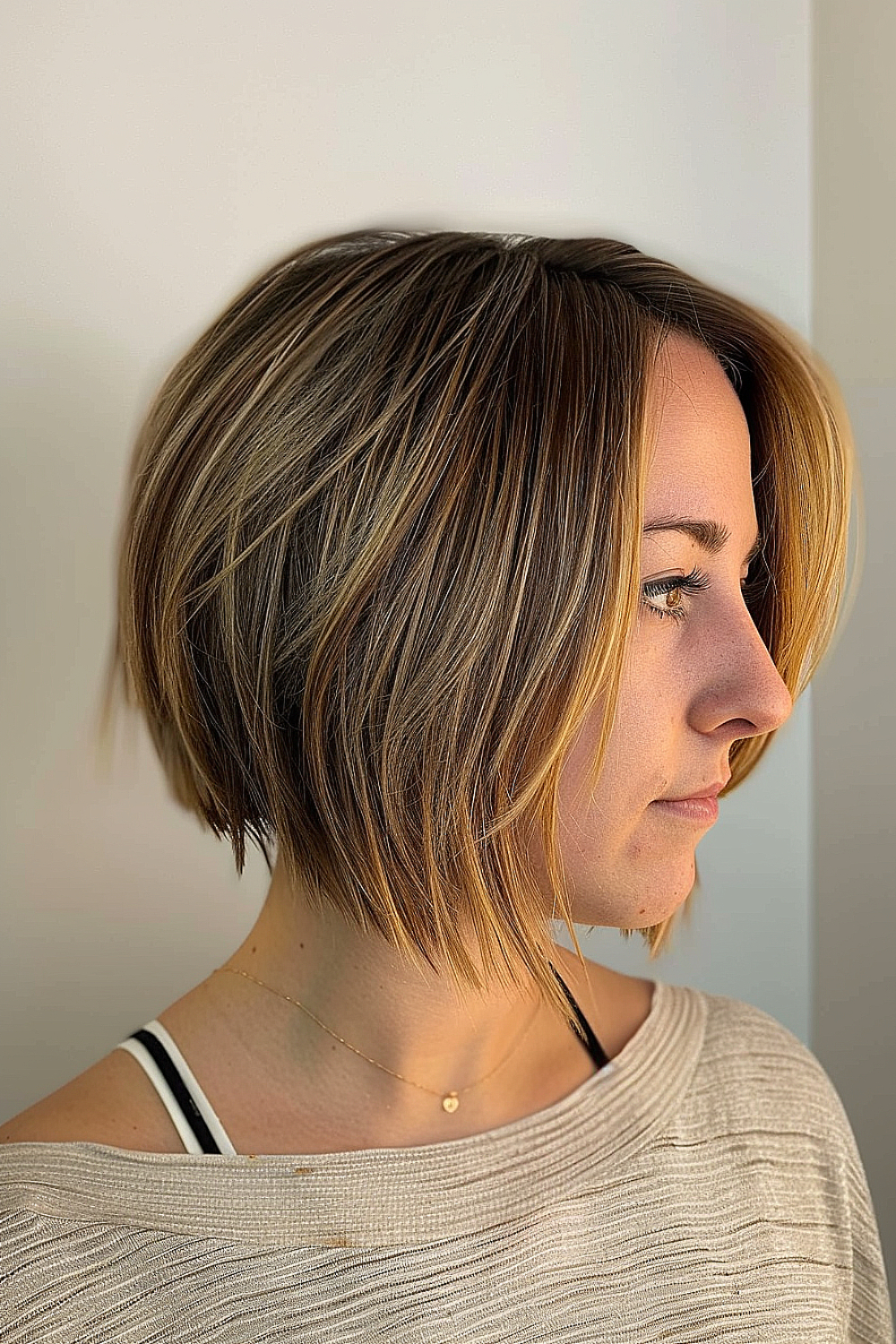 Layered razor cut bob with subtle highlights