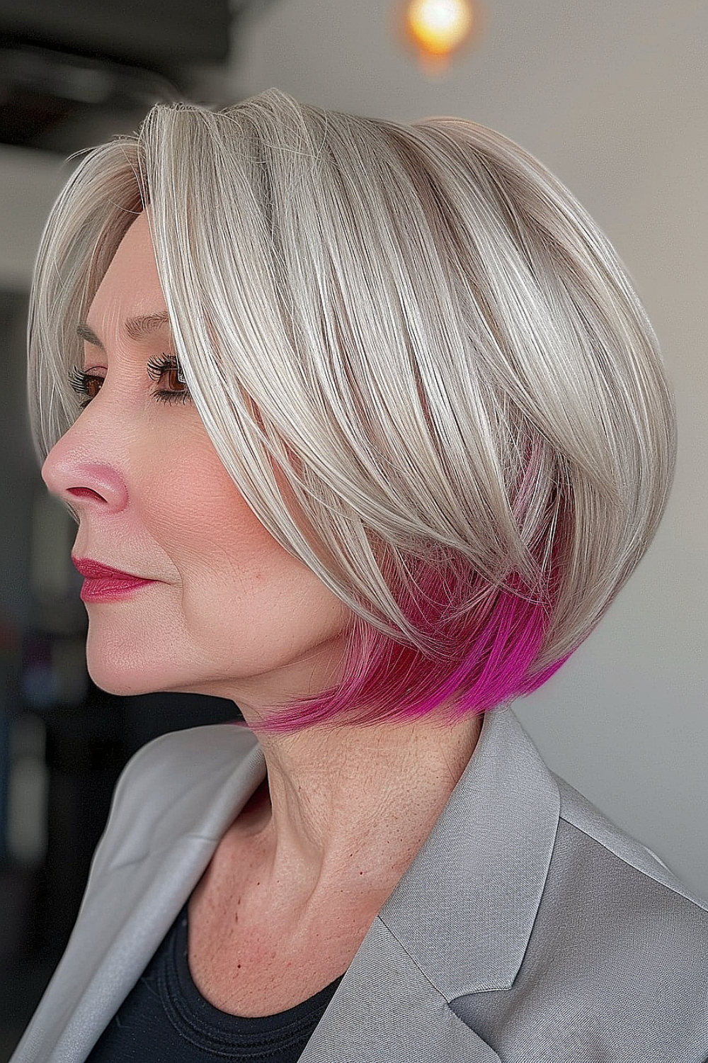 Smooth bob with peek-a-boo highlights